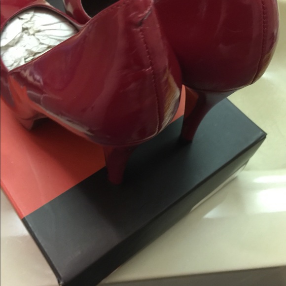 Red Pumps - Picture 8 of 8